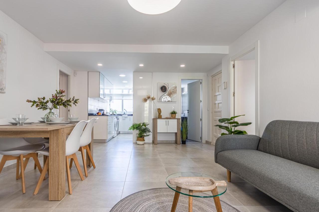 Boooom!!! Apartment With Swimming Pool 살루 외부 사진