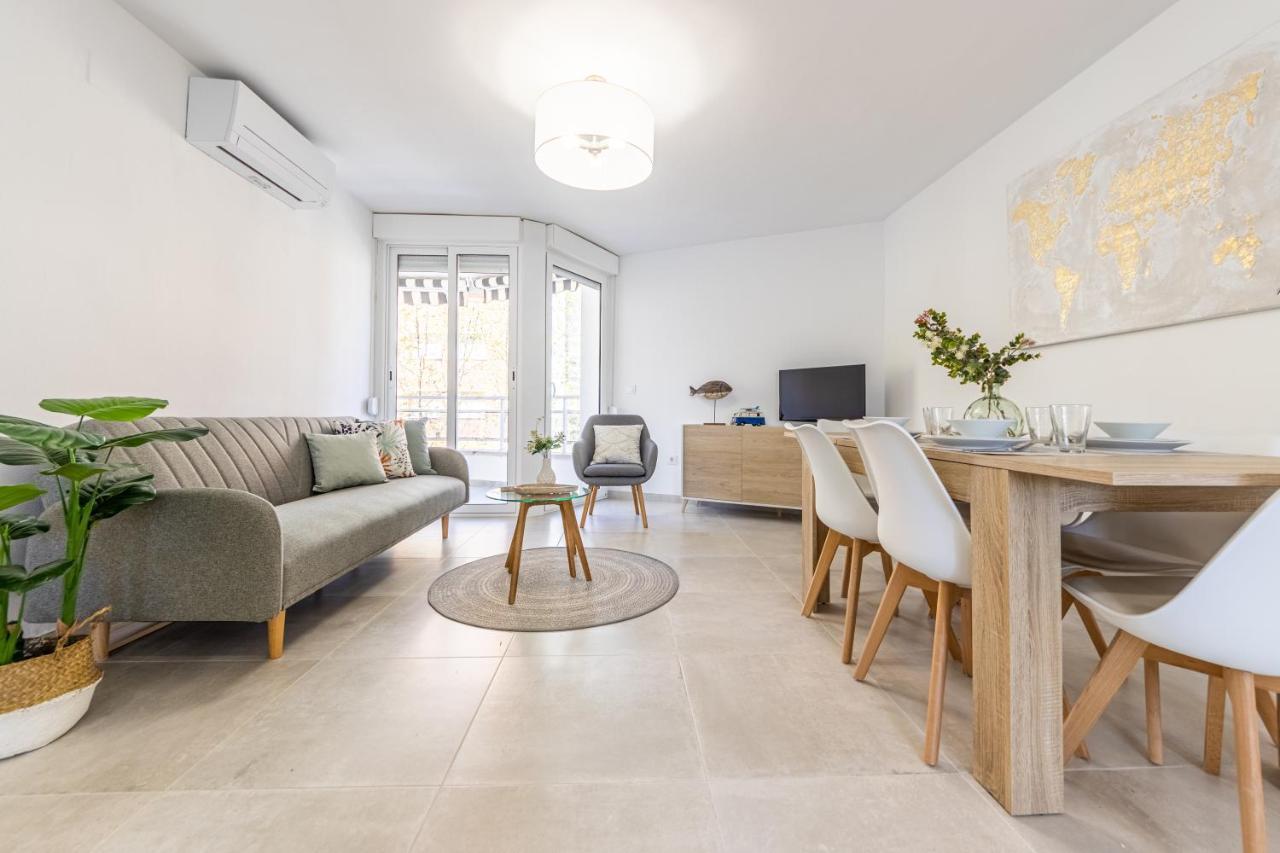 Boooom!!! Apartment With Swimming Pool 살루 외부 사진