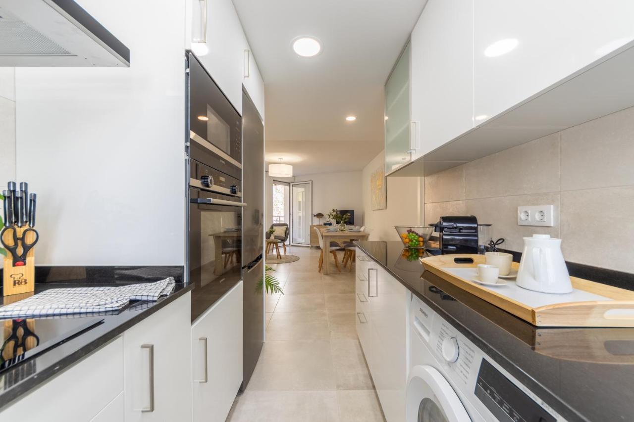Boooom!!! Apartment With Swimming Pool 살루 외부 사진
