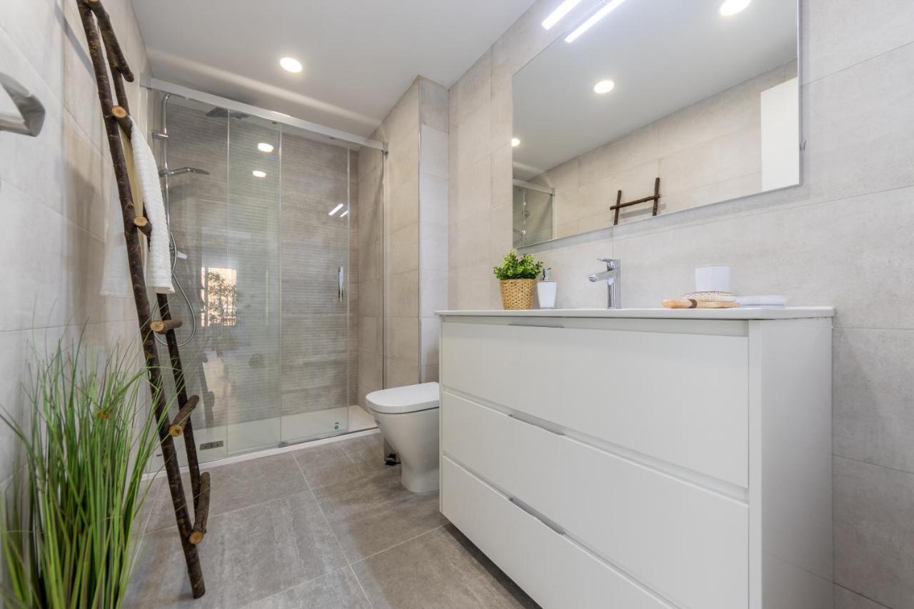 Boooom!!! Apartment With Swimming Pool 살루 외부 사진