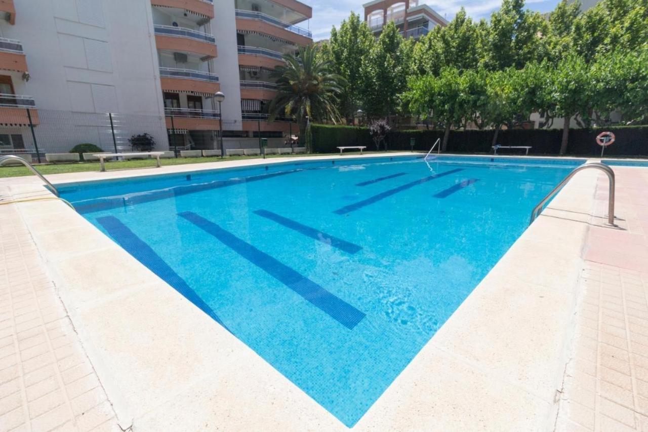 Boooom!!! Apartment With Swimming Pool 살루 외부 사진