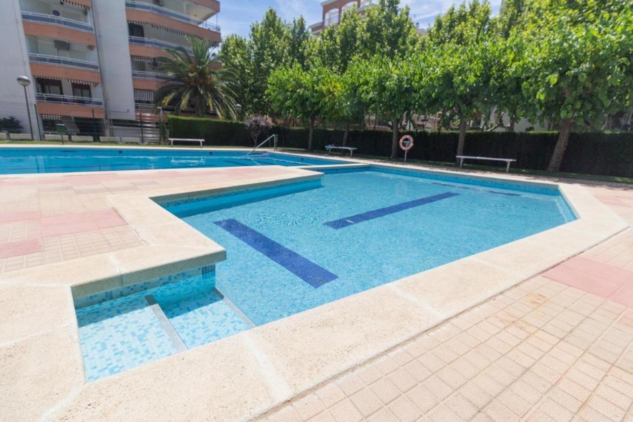 Boooom!!! Apartment With Swimming Pool 살루 외부 사진