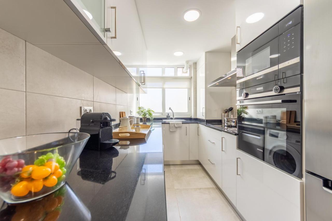 Boooom!!! Apartment With Swimming Pool 살루 외부 사진