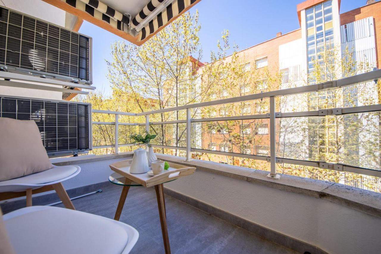 Boooom!!! Apartment With Swimming Pool 살루 외부 사진